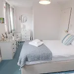 Holiday home Pebble