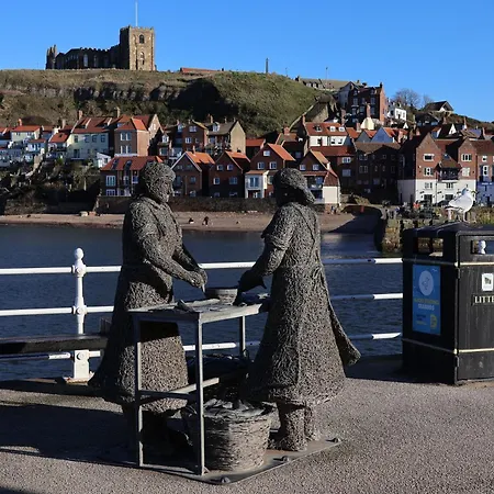 בית נופש Pebble וויטבי